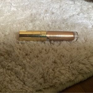 Luxurious Gold eyeshadow